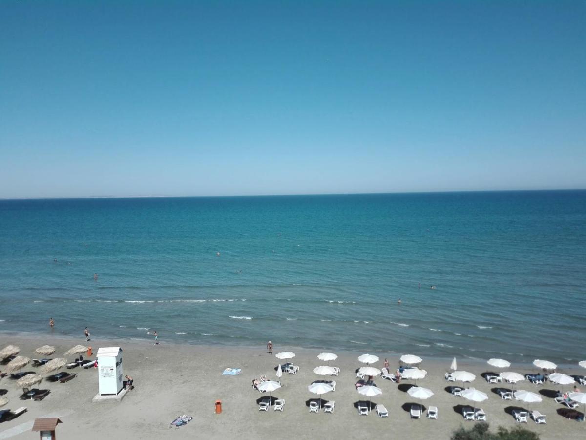 13 Sandy Beach Mackenzie Larnaca Ngoại thất bức ảnh