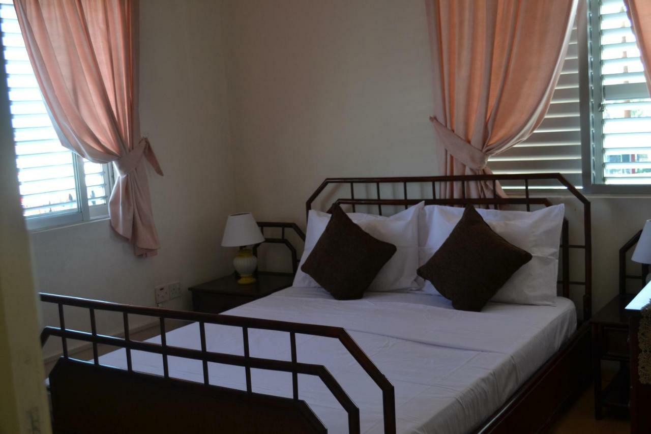 13 Sandy Beach Mackenzie Larnaca Ngoại thất bức ảnh